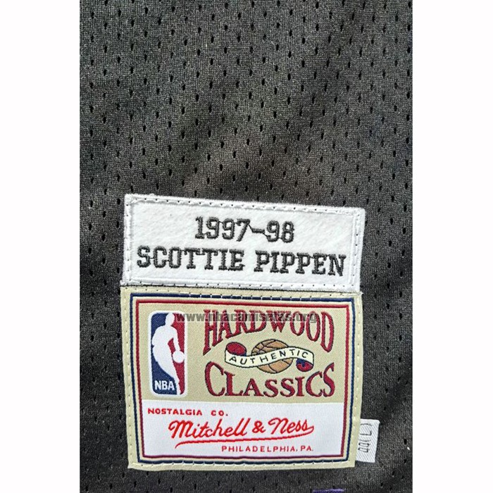 Camiseta Chicago Bulls Scottie Pippen NO 33 Mitchell & Ness 1997-98 Negro